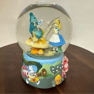 Disney Alice in Wonderland Snow Globe Enesco Musical “I’m Late” White Rabbit